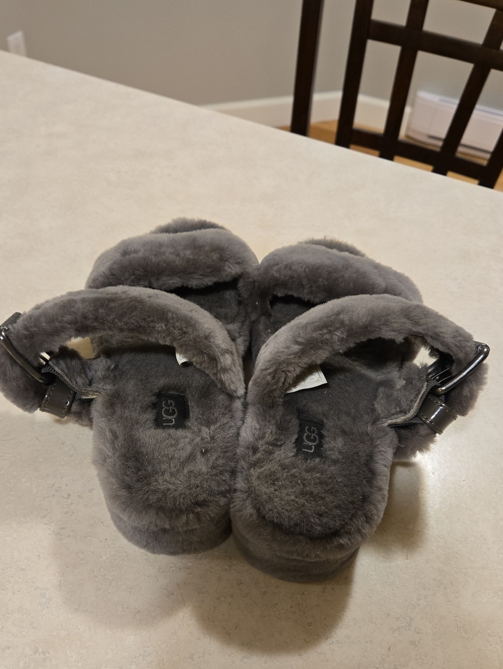 UGG Fuzz Yeah Slippers Size 7 - Picture 2 of 6